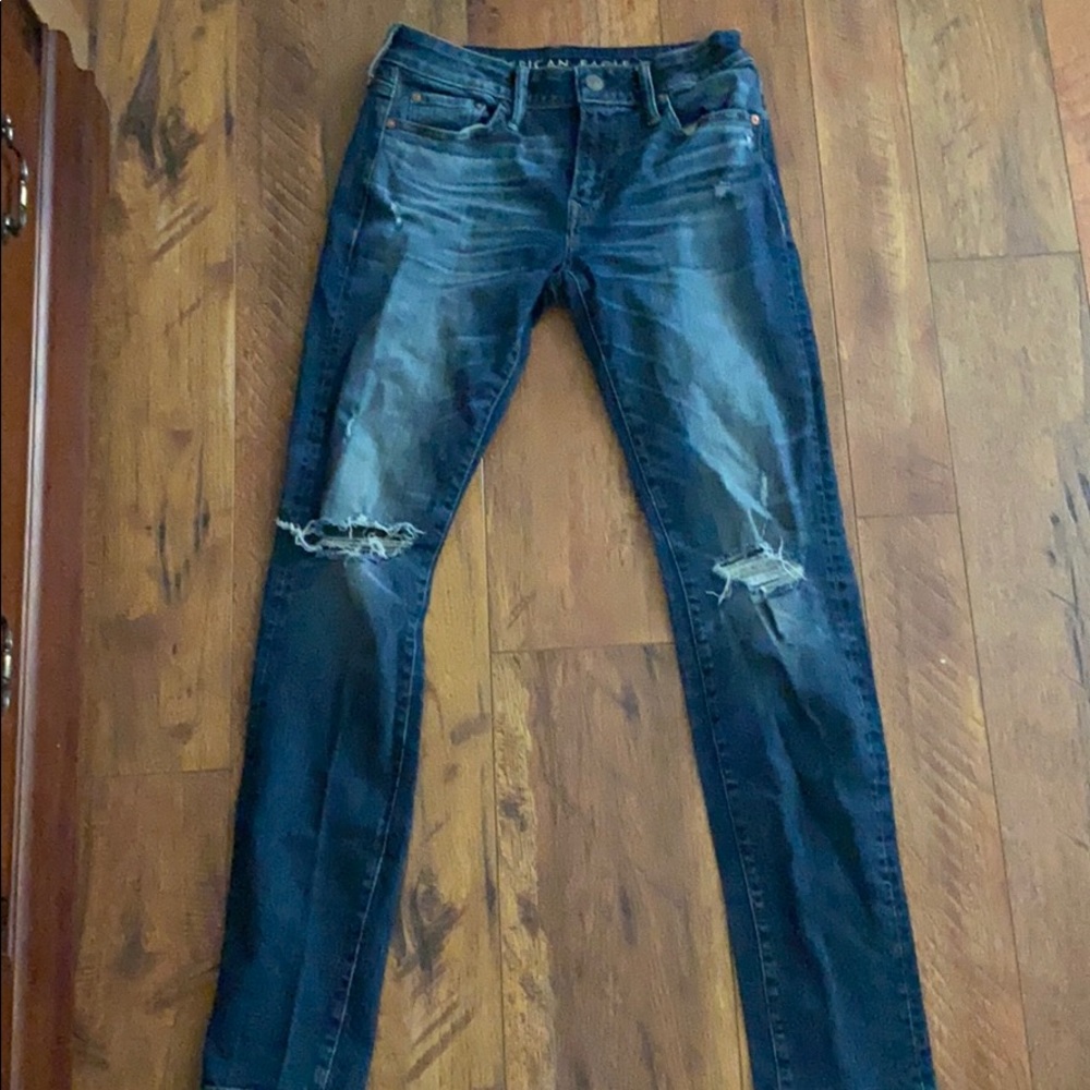 American Eagle Faded blue jeans
